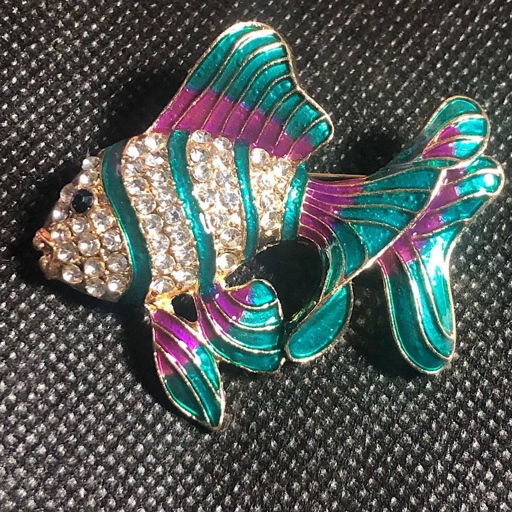 Women’s Rhinestone Tropical Fish Brooch
